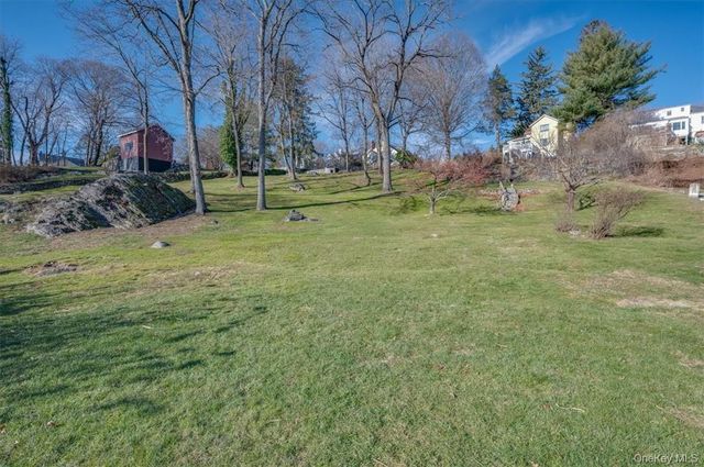 729 Stuart Avenue, Mamaroneck, NY 10543