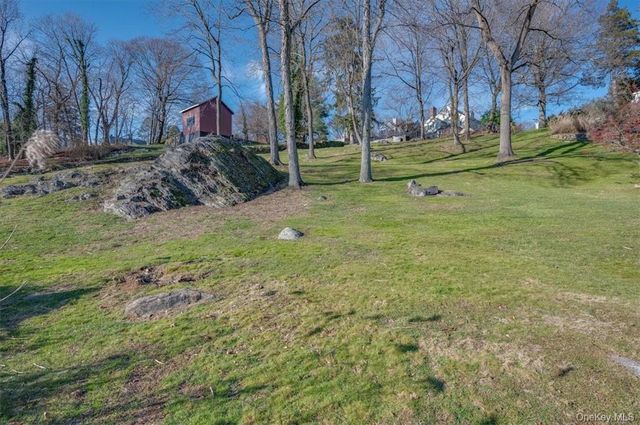 729 Stuart Avenue, Mamaroneck, NY 10543