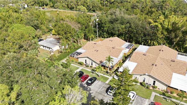 5801 Crystal Lake LN 101, North Fort Myers, FL 33917