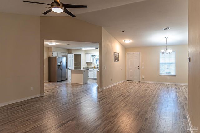 2528 Tarkiln Oak Cir, Pensacola, FL 32506