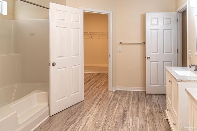 2528 Tarkiln Oak Cir, Pensacola, FL 32506