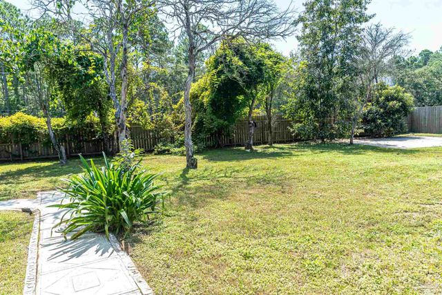 2528 Tarkiln Oak Cir, Pensacola, FL 32506