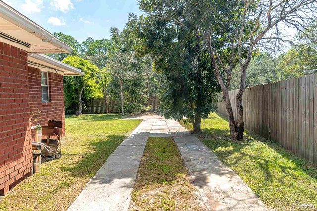 2528 Tarkiln Oak Cir, Pensacola, FL 32506