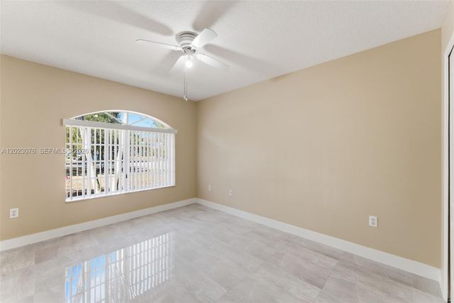 18049 SW 152nd Ave, Miami, FL 33187