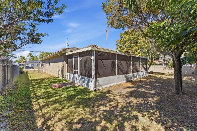 18049 SW 152nd Ave, Miami, FL 33187