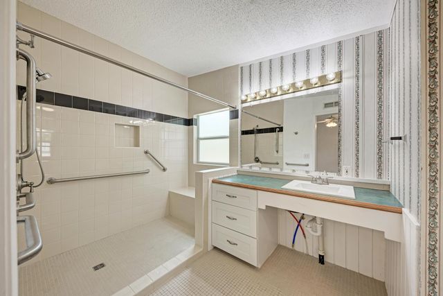 107 Long Shadow DR, Bastrop, TX 78602