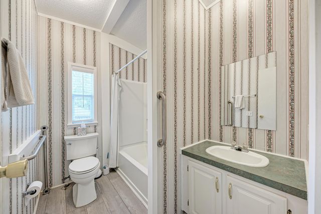 107 Long Shadow DR, Bastrop, TX 78602
