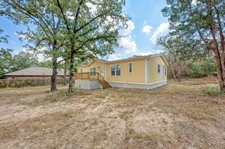 107 Long Shadow DR, Bastrop, TX 78602