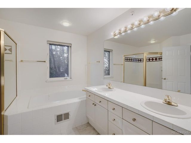 2660 S University Blvd P, Denver, CO 80210