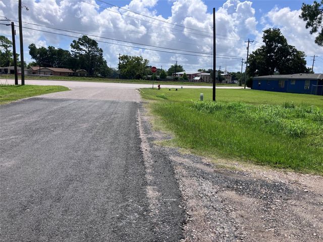 5915 Woodrow Street, Texas City, TX 77591