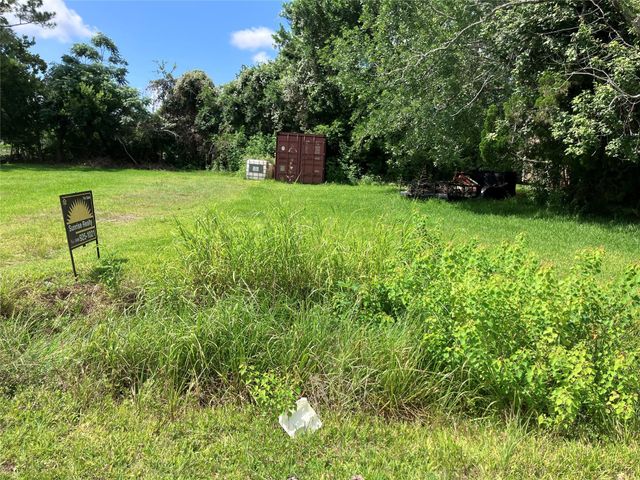 5915 Woodrow Street, Texas City, TX 77591