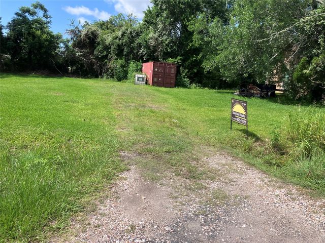 5915 Woodrow Street, Texas City, TX 77591