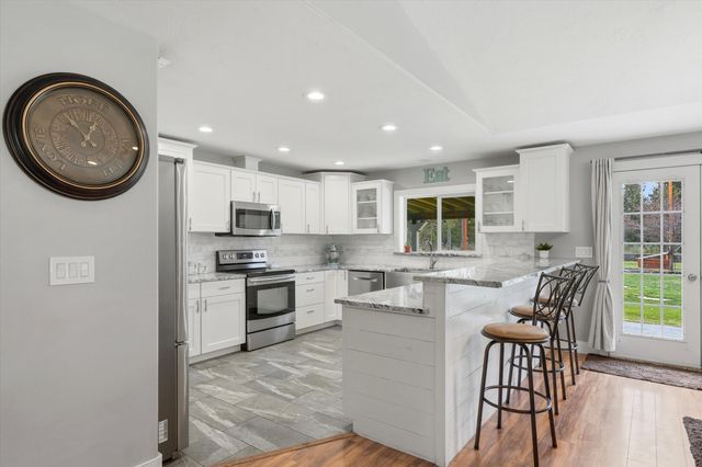 15965 Parkway Drive, La Pine, OR 97739