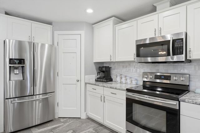 15965 Parkway Drive, La Pine, OR 97739