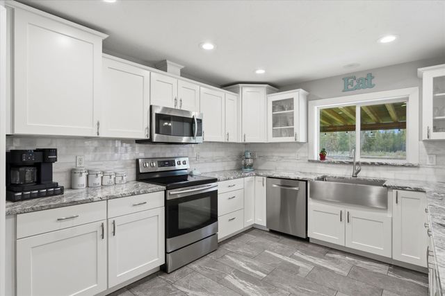 15965 Parkway Drive, La Pine, OR 97739