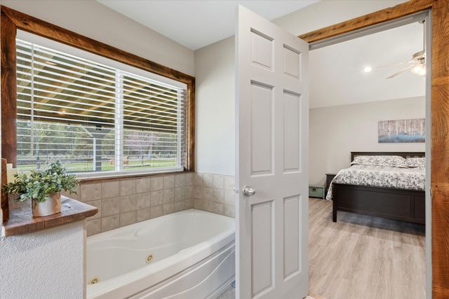 15965 Parkway Drive, La Pine, OR 97739