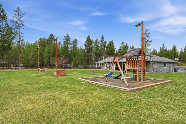 15965 Parkway Drive, La Pine, OR 97739