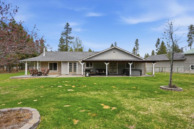 15965 Parkway Drive, La Pine, OR 97739