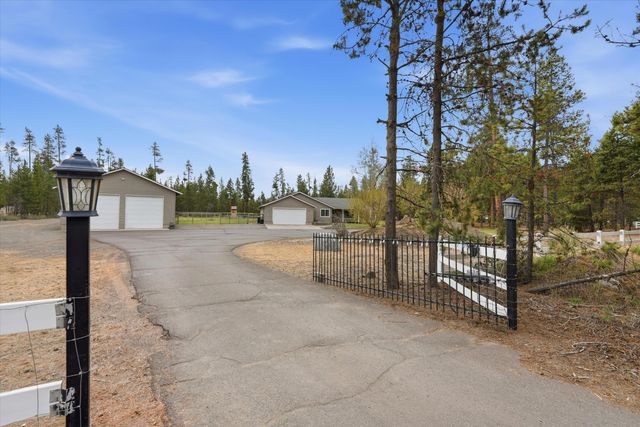 15965 Parkway Drive, La Pine, OR 97739