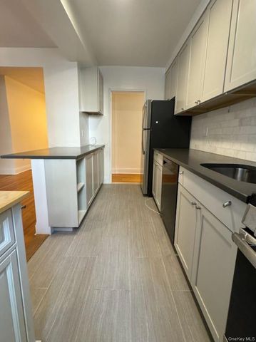 35-40 75th Street 3B, Jackson Heights, NY 11372