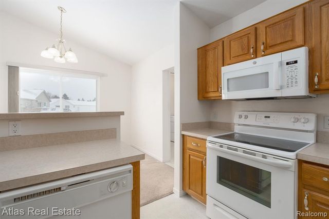 10200 Hawthorne Circle, Goodrich, MI 48438