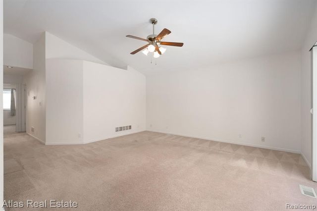 10200 Hawthorne Circle, Goodrich, MI 48438