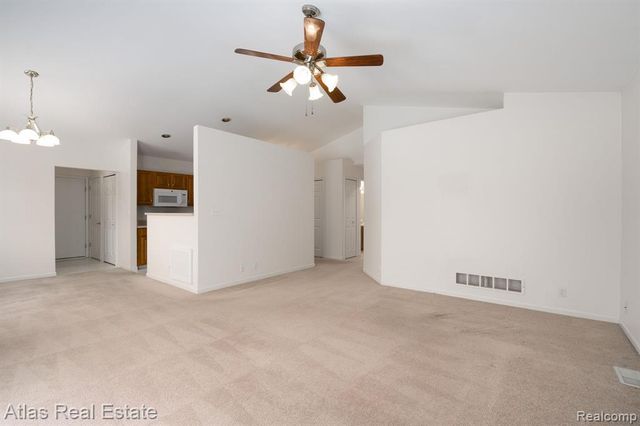 10200 Hawthorne Circle, Goodrich, MI 48438