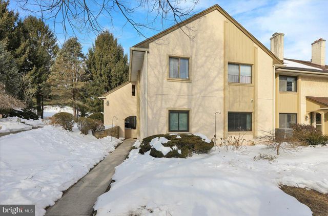 12 MUIRFIELD DR, Reading, PA 19607