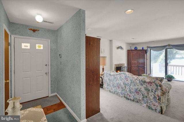 12 MUIRFIELD DR, Reading, PA 19607