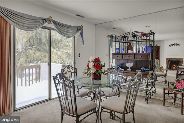 12 MUIRFIELD DR, Reading, PA 19607