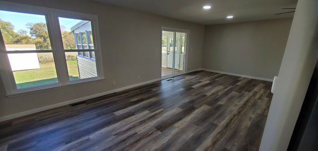 411 Honey Locust Dr, South Fulton, TN 38257