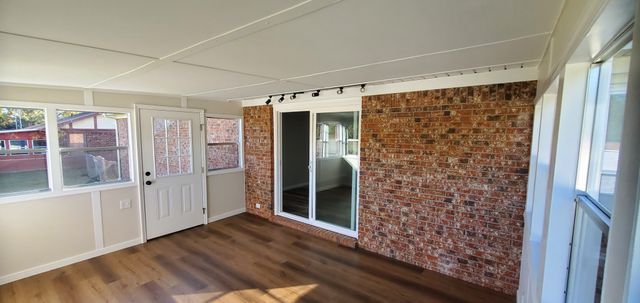 411 Honey Locust Dr, South Fulton, TN 38257