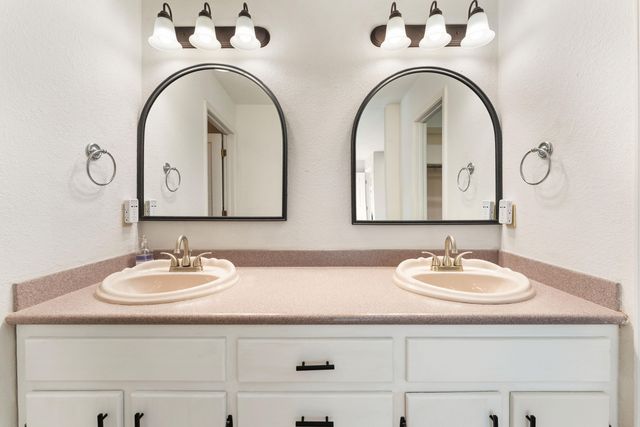 70 Campfire Drive, Branson West, MO 65737