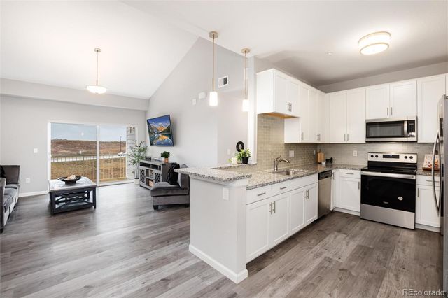 15700 E Jamison Drive 8-305, Englewood, CO 80112