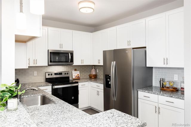 15700 E Jamison Drive 8-305, Englewood, CO 80112