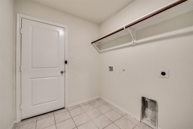 809 Costlow Lane, Fate, TX 75189