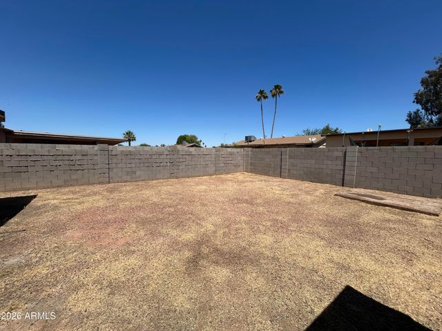 5540 W BERKELEY Road, Phoenix, AZ 85035