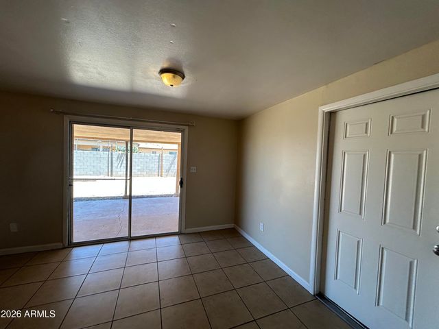 5540 W BERKELEY Road, Phoenix, AZ 85035