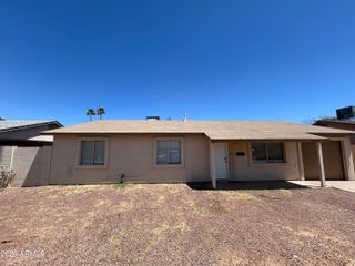 5540 W BERKELEY Road, Phoenix, AZ 85035