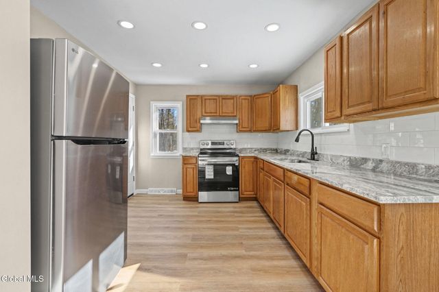 1228 Simons Road, Schodack, NY 12033