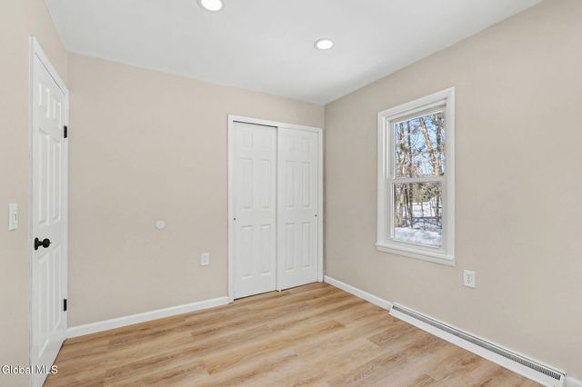 1228 Simons Road, Schodack, NY 12033