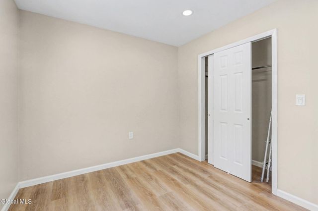 1228 Simons Road, Schodack, NY 12033