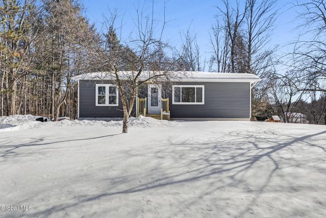 1228 Simons Road, Schodack, NY 12033