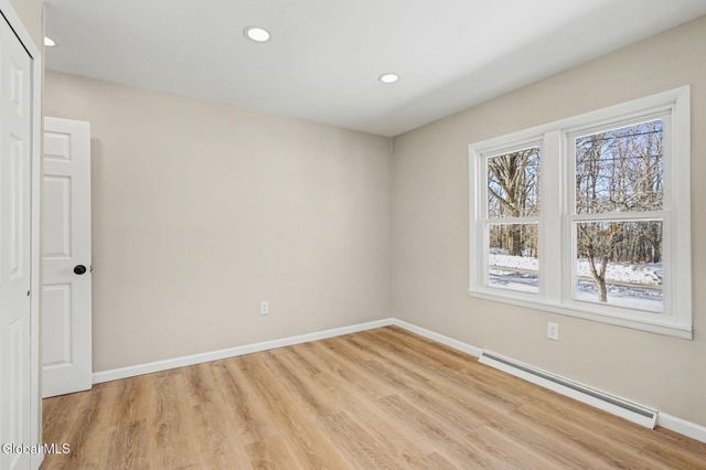 1228 Simons Road, Schodack, NY 12033