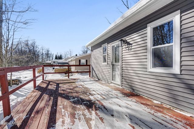 1228 Simons Road, Schodack, NY 12033