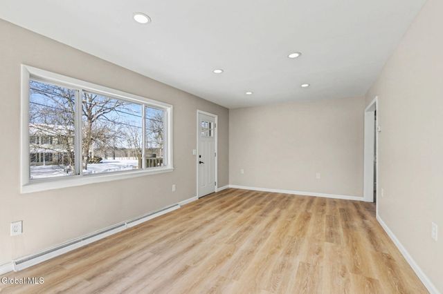 1228 Simons Road, Schodack, NY 12033