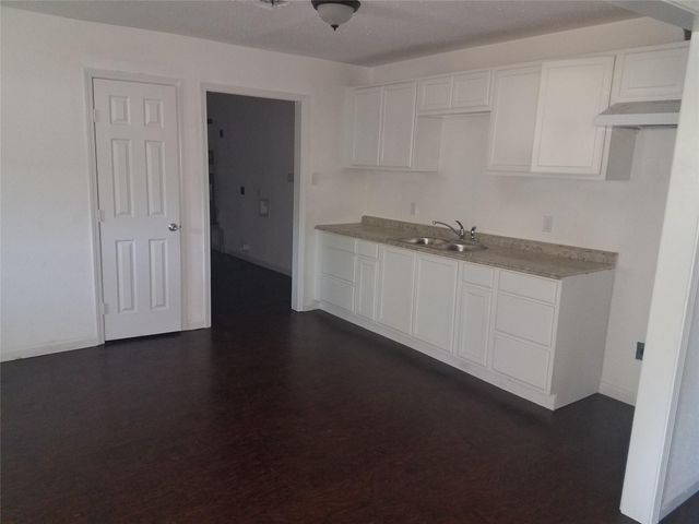 5234 Ripplebrook Drive, Houston, TX 77045
