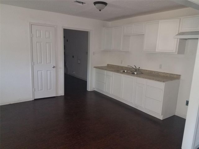 5234 Ripplebrook Drive, Houston, TX 77045