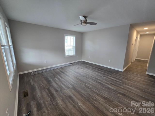 209 W Roswell Street, Troy, NC 27371