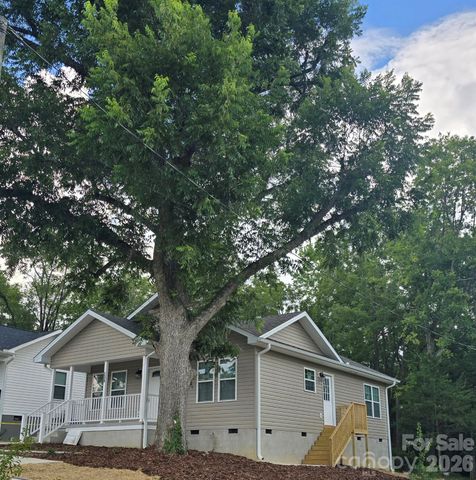 209 W Roswell Street, Troy, NC 27371